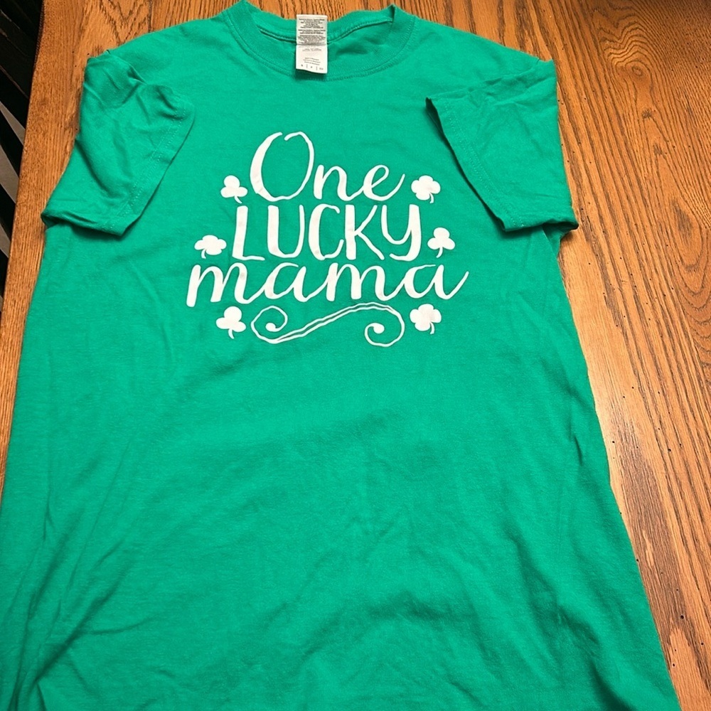 One Lucky Mama Shirt/2